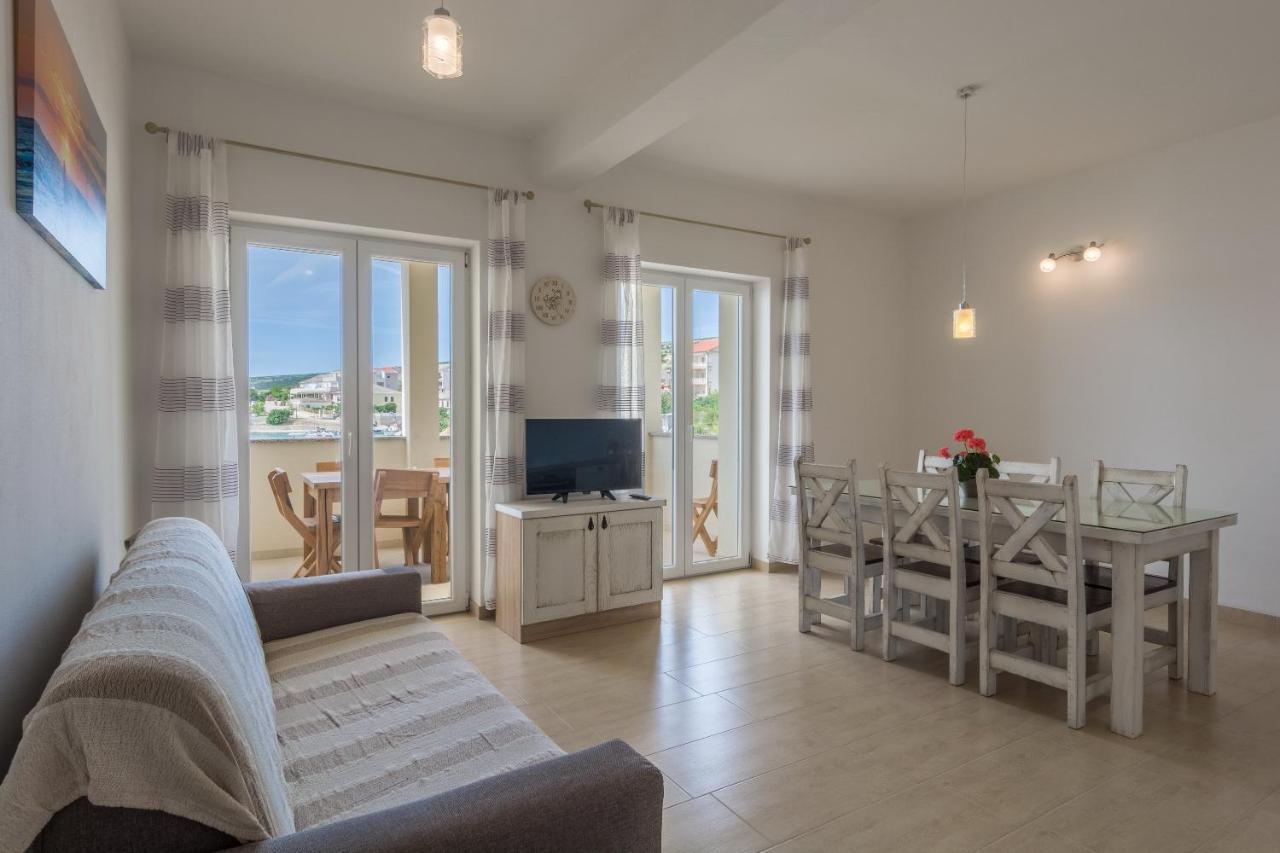 Apartments By The Sea Simuni, Pag - 18386 Kolan Εξωτερικό φωτογραφία