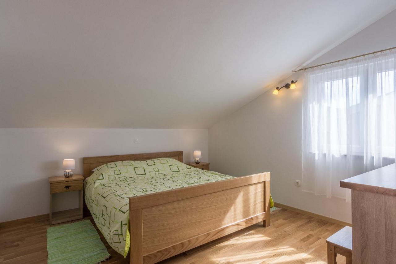 Apartments By The Sea Simuni, Pag - 18386 Kolan Εξωτερικό φωτογραφία