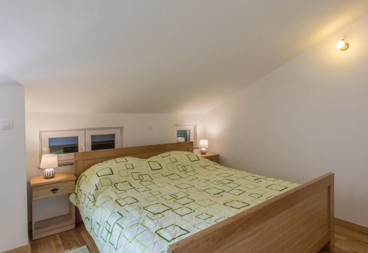 Apartments By The Sea Simuni, Pag - 18386 Kolan Εξωτερικό φωτογραφία