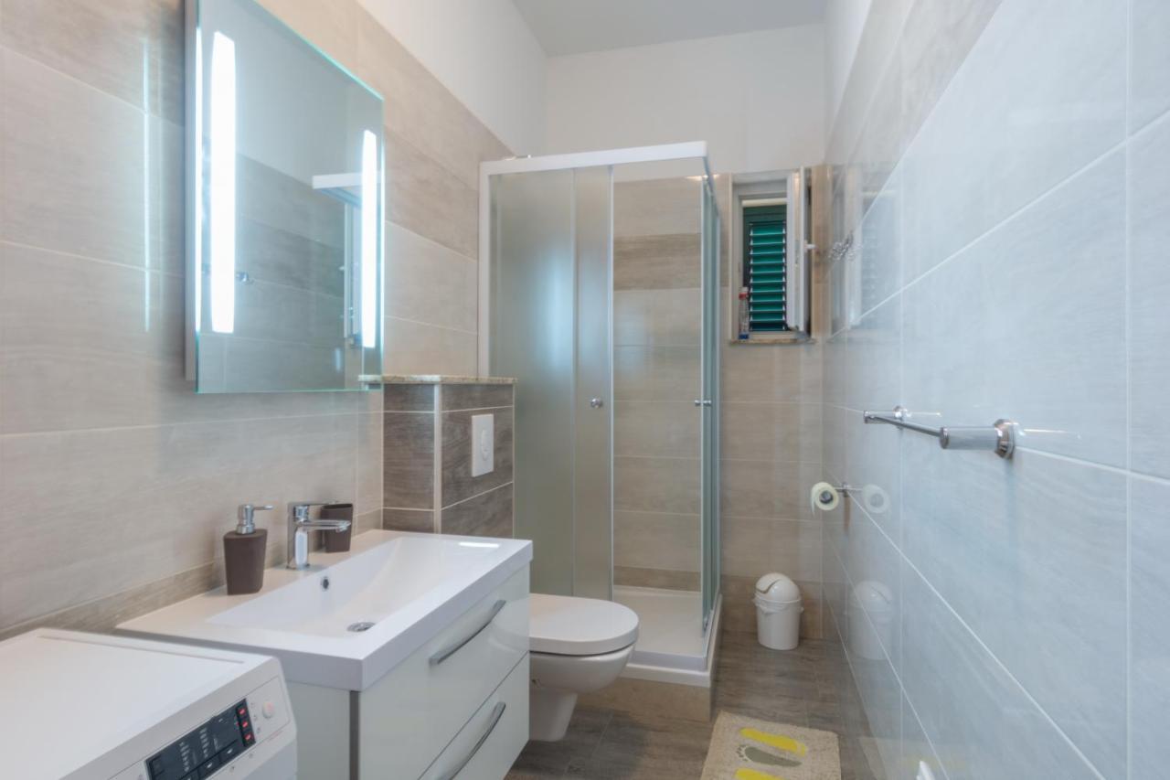 Apartments By The Sea Simuni, Pag - 18386 Kolan Εξωτερικό φωτογραφία