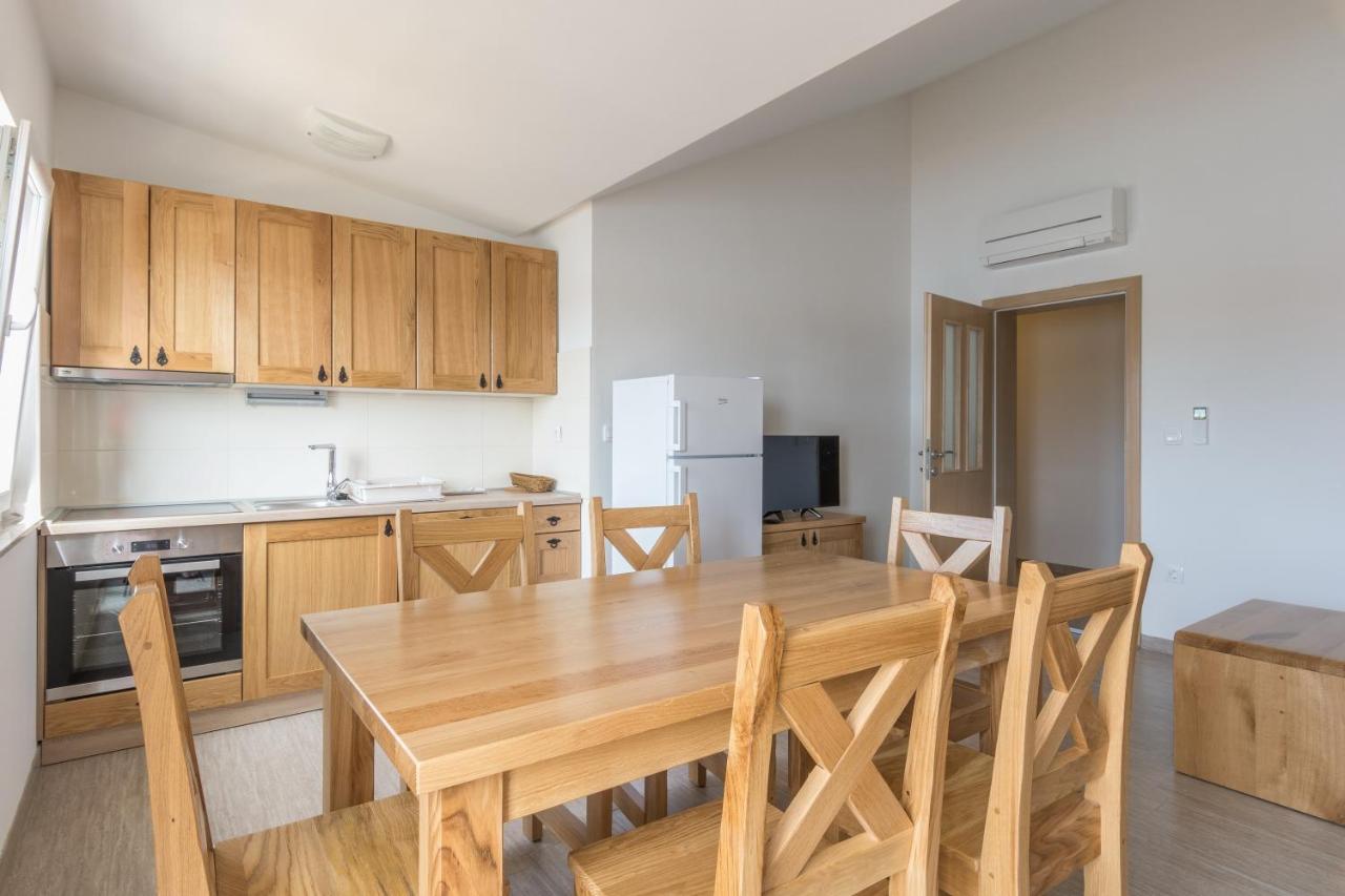 Apartments By The Sea Simuni, Pag - 18386 Kolan Εξωτερικό φωτογραφία